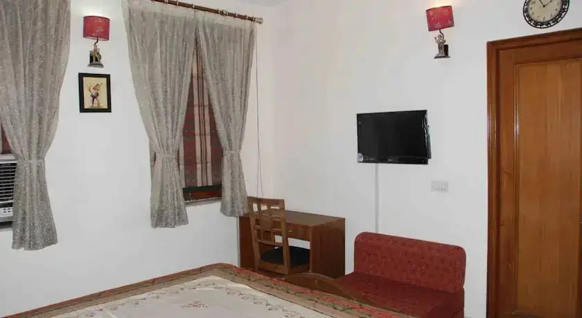 Нью-Дели: Holiday Home Stay