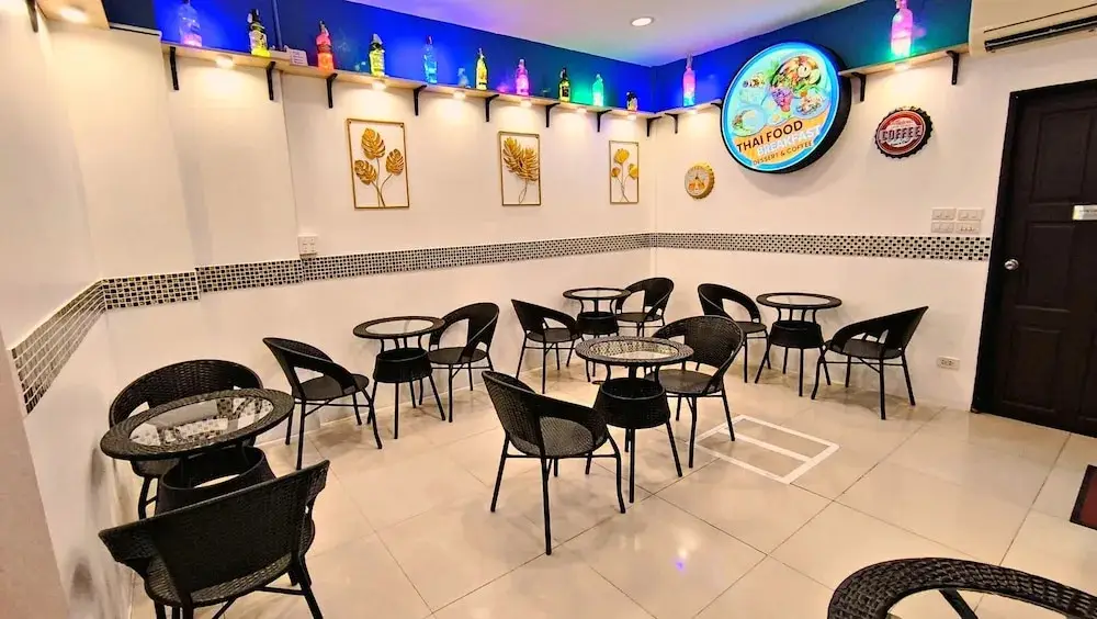 Пхукет: House of Wing Chun Theme Hotel and Restaurant