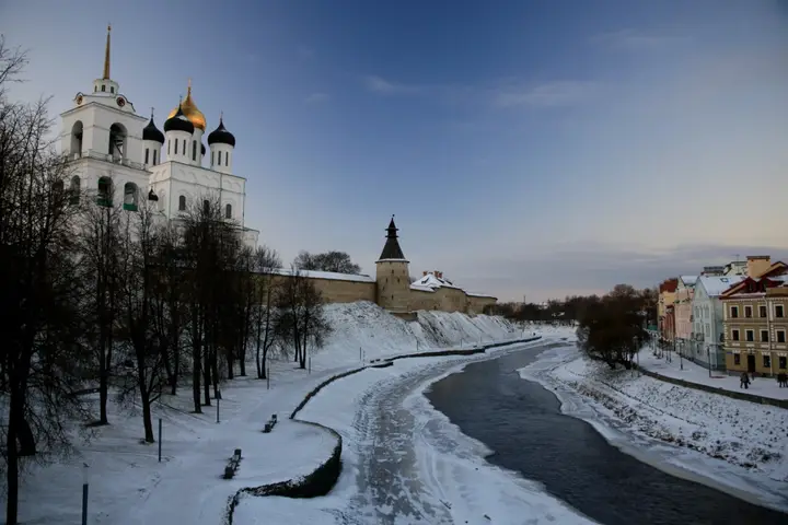 Псков: Апартаменты с видом на Кремль