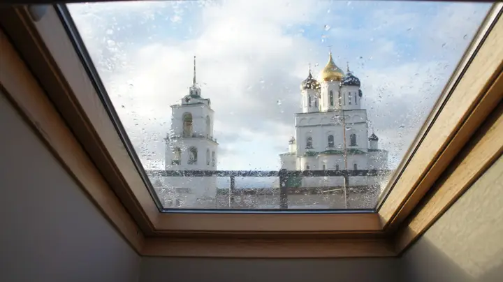 Псков: Апартаменты с видом на Кремль