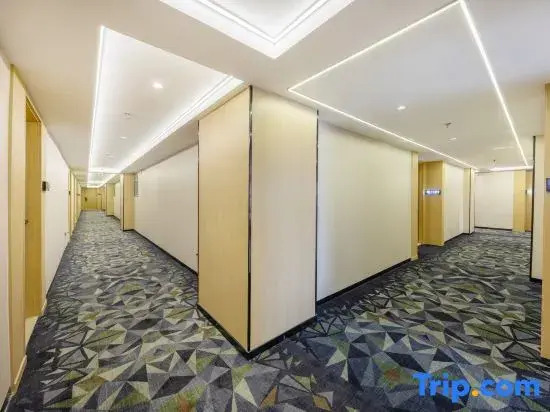 Гуанчжоу: Qifeng Yueya Hotel (Guangzhou Nansha Jinzhou Plaza)