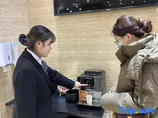 Далянь: XiHe Hotel (Dalian Railway Station Zhongshan Plaza Store)