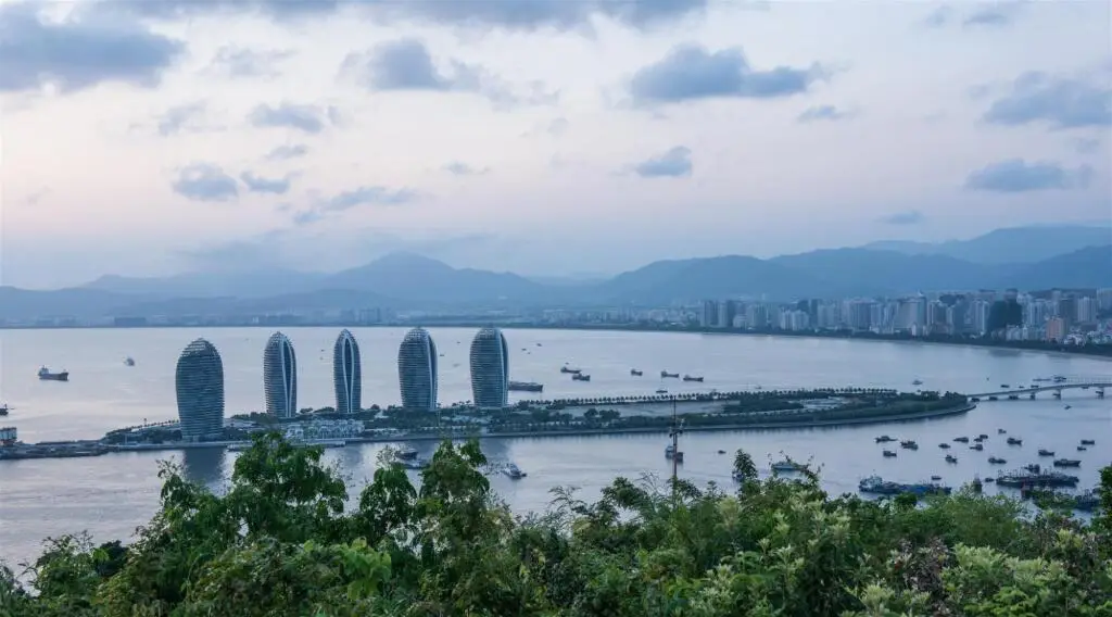 Санья: Super 8 Hotel (Sanya Bay Jixiang Street)