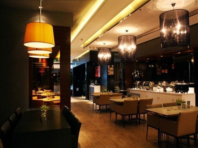 Хеби: Jinjiang Inn Hebi Xinghe Street Yulong Shopping Square