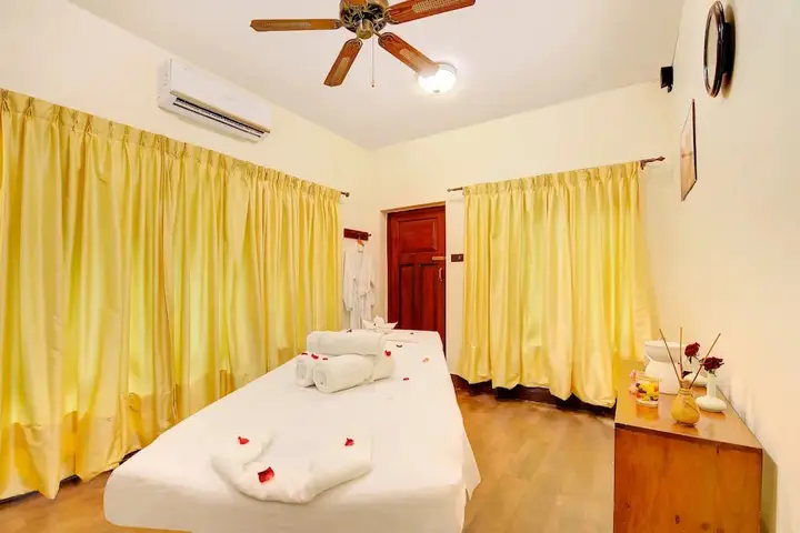 Хоспет: WelcomHeritage Shivavilas Palace, HAMPI