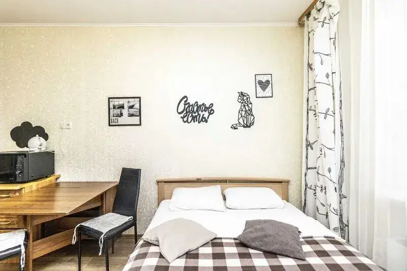 Сургут: Апартаменты Диван-Кровать на ул. Крылова, д. 26