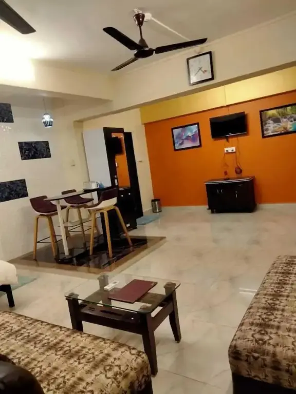 Нерал: Hotel Sarika