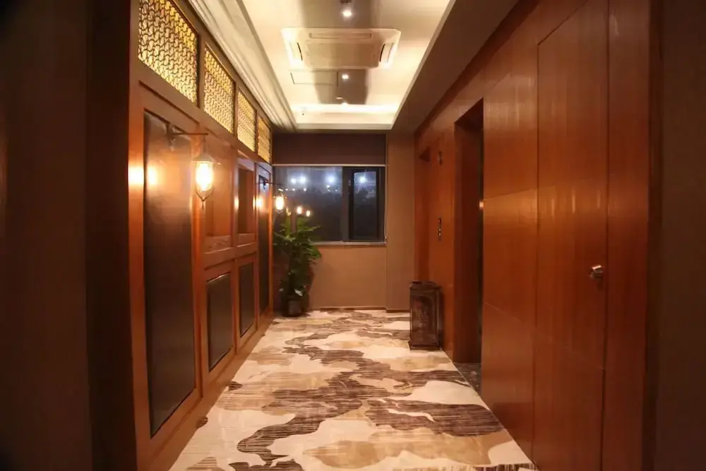 Гуанчжоу: Отель James Joyce Coffetel Hotel Guangzhou South Station Qifu Xincun