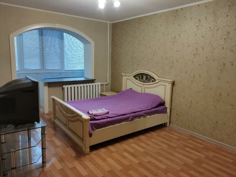 Усинск: Flat on str. Molodezhnaya bld. 5 Selena