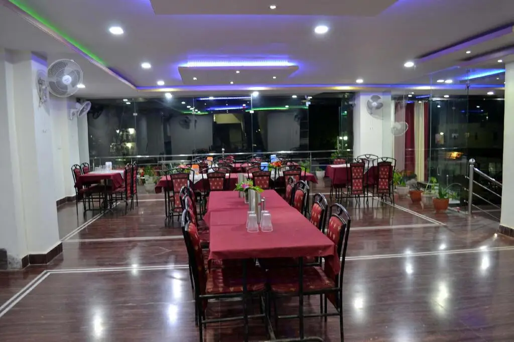 Пачмарай: Hotel Saket