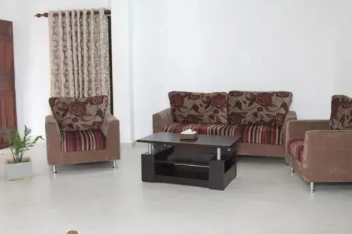 Хиккадува: Rasika Home