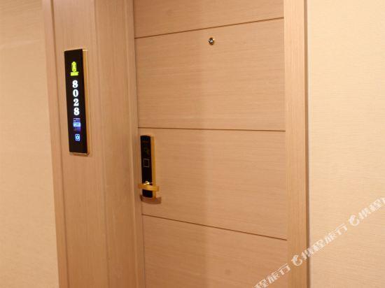 Циндао: Super 8 Hotel Qingdao Jiaozhou Bei Guan