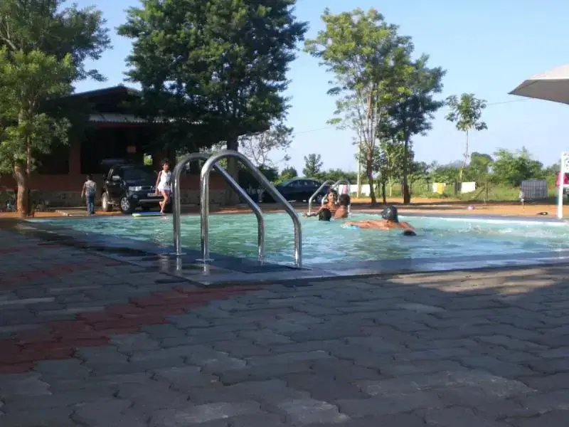 Катарагама: Guestupana Lake Resort