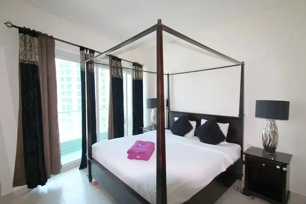 Дубай: E&T Holiday Homes - Marina Heights