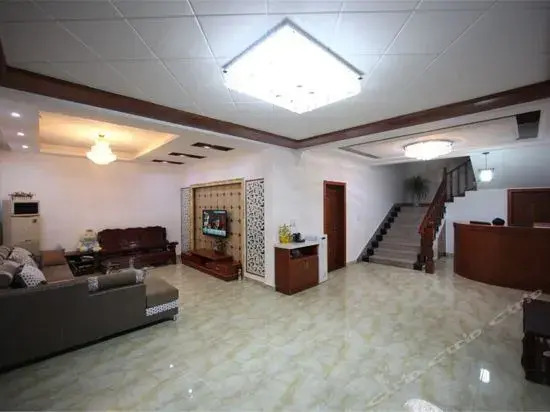 Цзясинь: Xitang Yizhijia Theme Hostel