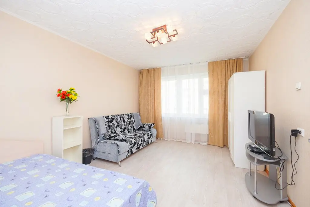 Новосибирск: Kvartira Na Gorskom Apartments