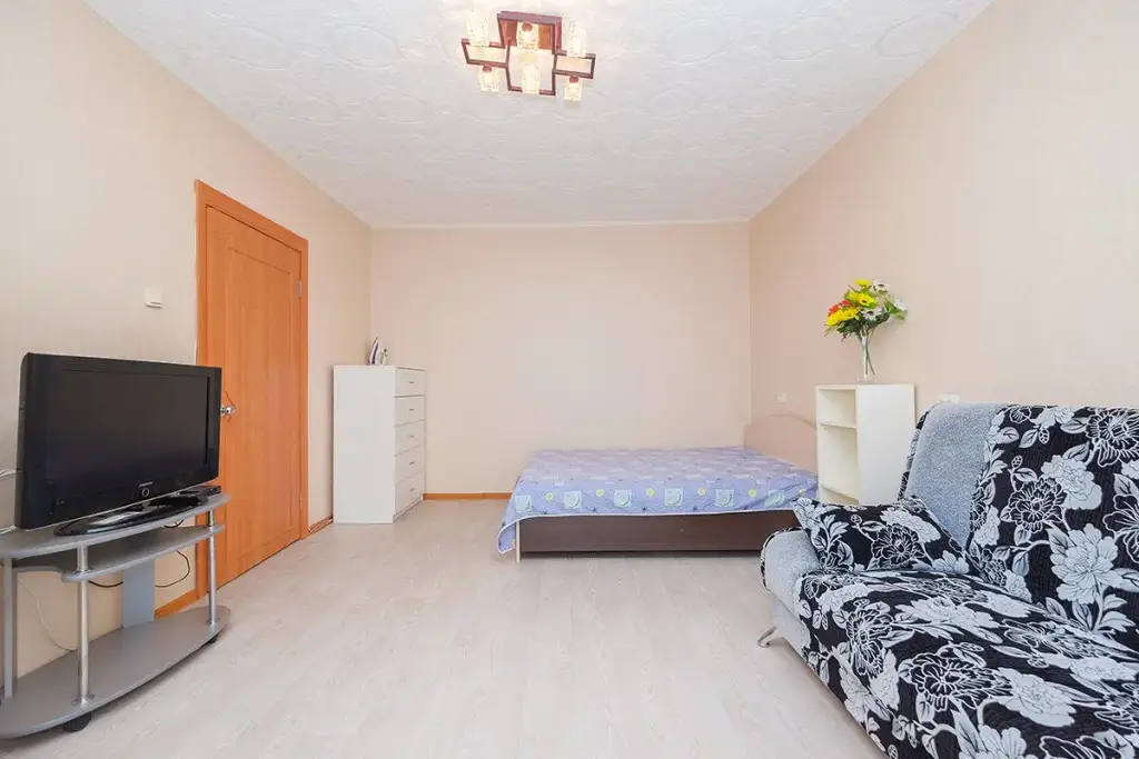 Новосибирск: Kvartira Na Gorskom Apartments