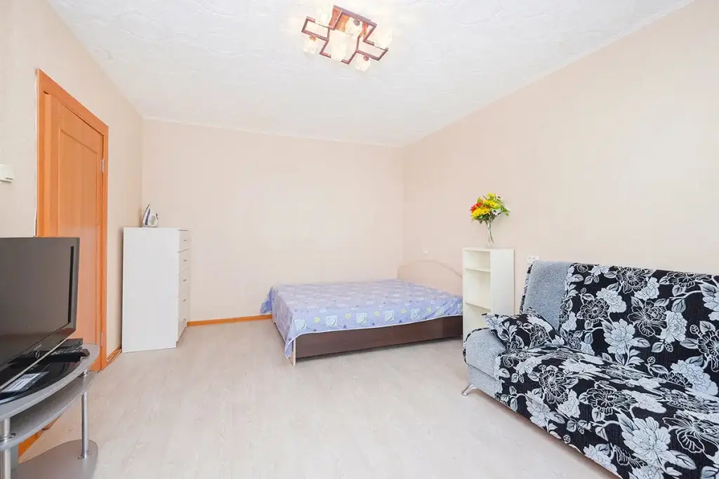 Новосибирск: Kvartira Na Gorskom Apartments