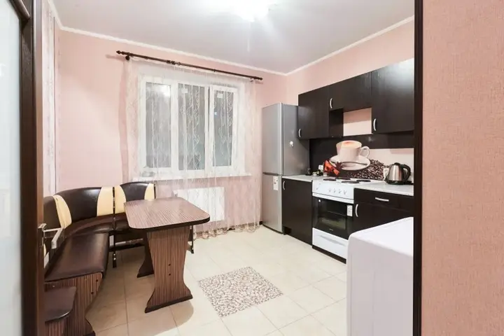 Краснодар: Kvartiryi Na Sutki Apartments