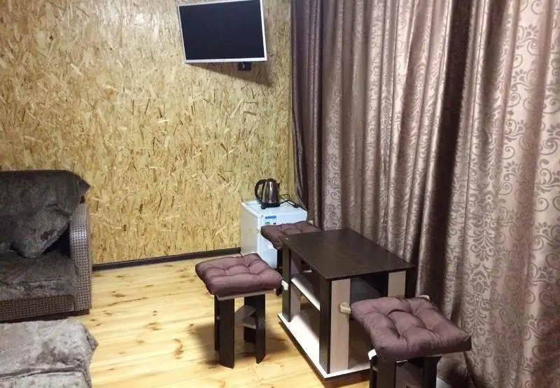 Известковый: Lazurnaya Hotel