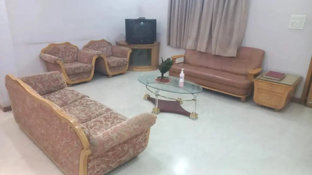 Ахмедабад: OYO Rooms ISKCON SG Highway II