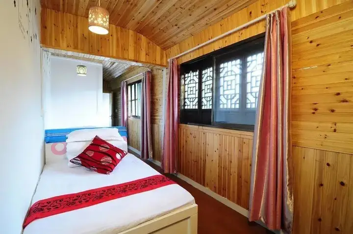 Цзясинь: Xitang Shuimo Lanting Inn