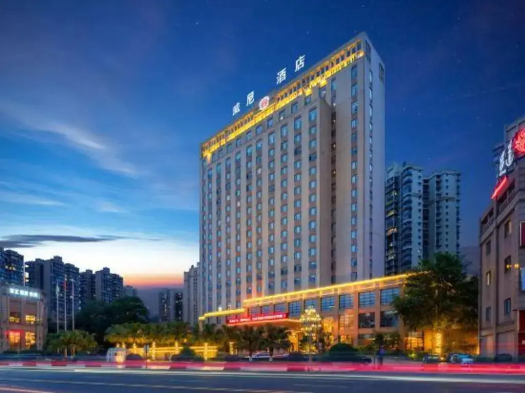 Лешан: Junlai Business Hotel Jiajiang Central Coach Terminal
