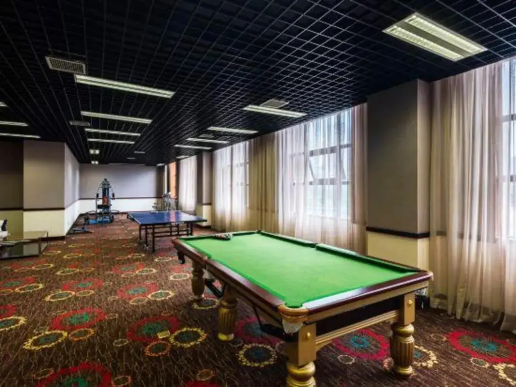Лешан: Junlai Business Hotel Jiajiang Central Coach Terminal