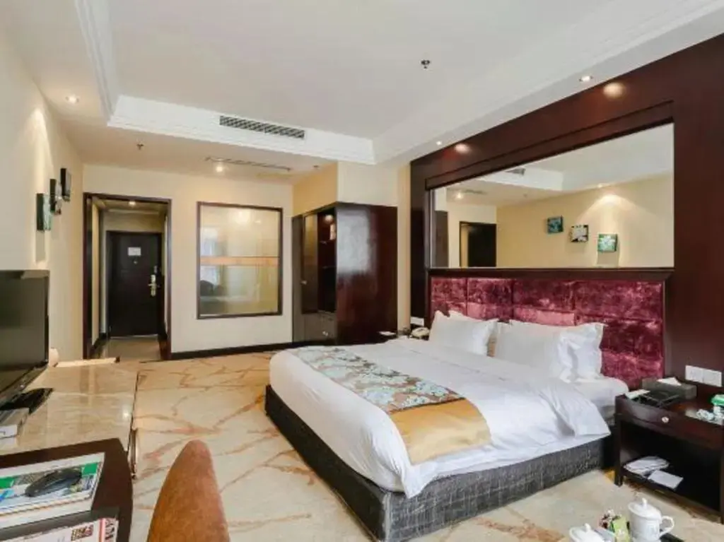 Лешан: Junlai Business Hotel Jiajiang Central Coach Terminal