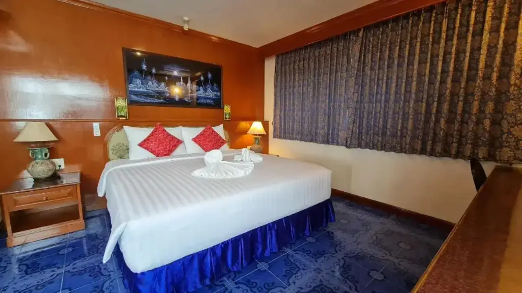 Кату: Baan Tee Thai Add Mansion