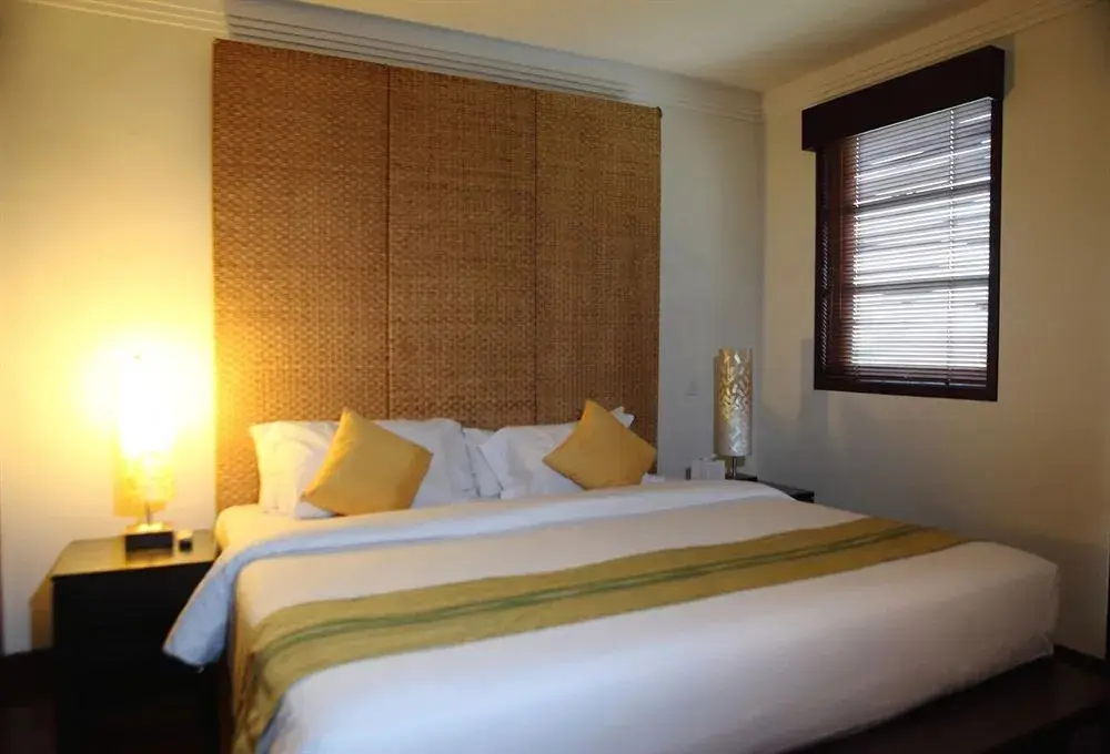 Беноа: Bali Wood Property At Emerald Tower Nusa Dua
