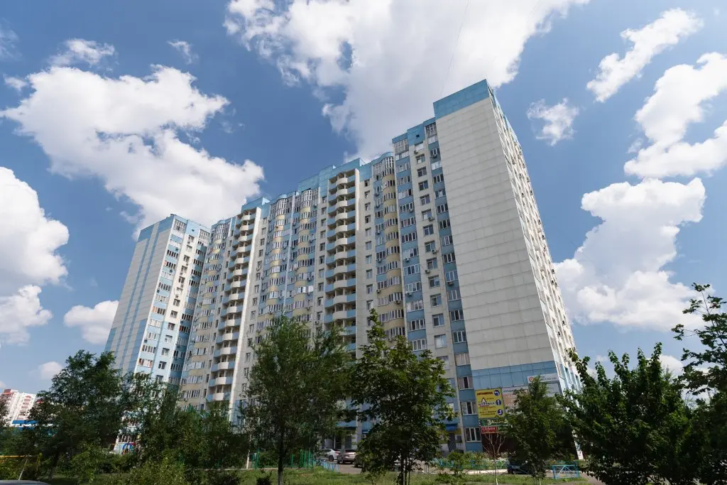 Оренбург: Апартаменты LikeHome на Гаранькина 27