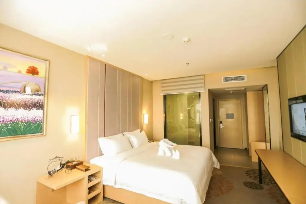 Лешан: Lavande Hotel Leshan High Speed Railway Station
