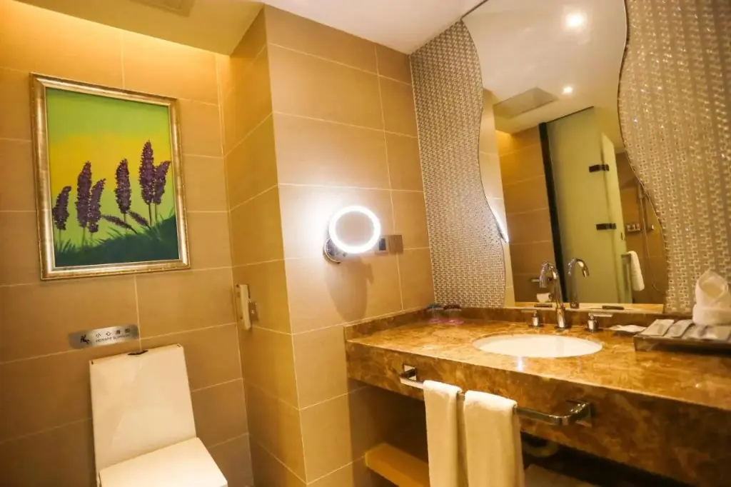 Лешан: Lavande Hotel Leshan High Speed Railway Station