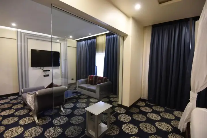 Тхане: Vista Premier At Thane West