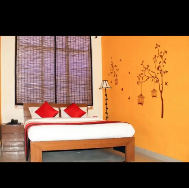 Шахджаханпур: OYO Rooms Neemrana NH8