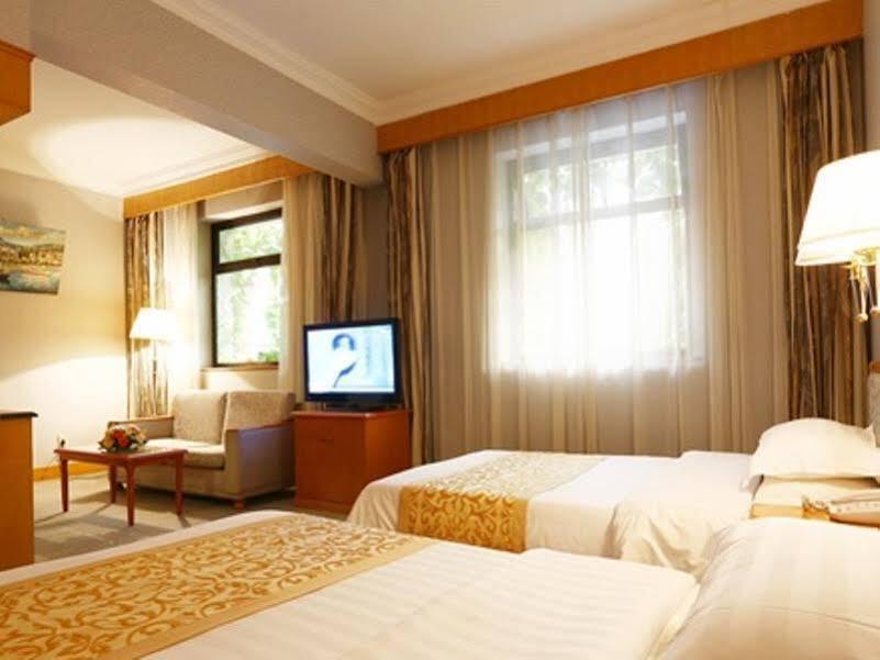 Chang An East Hotel — фото 1