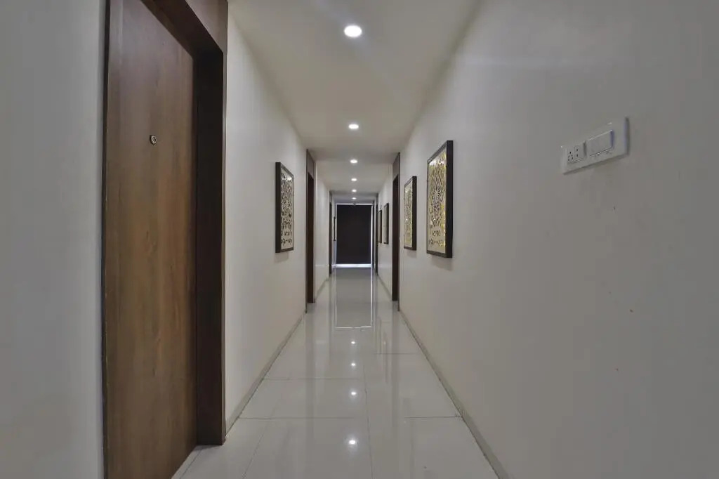 Сомнатх: Hotel Morryz