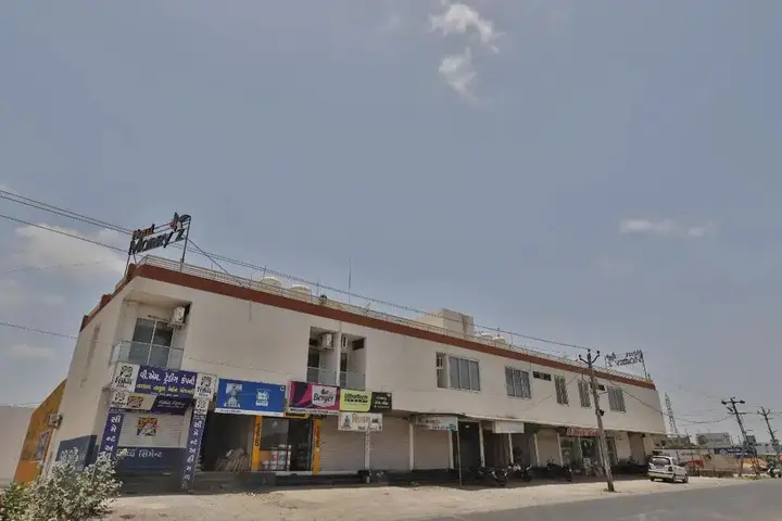 Сомнатх: Hotel Morryz