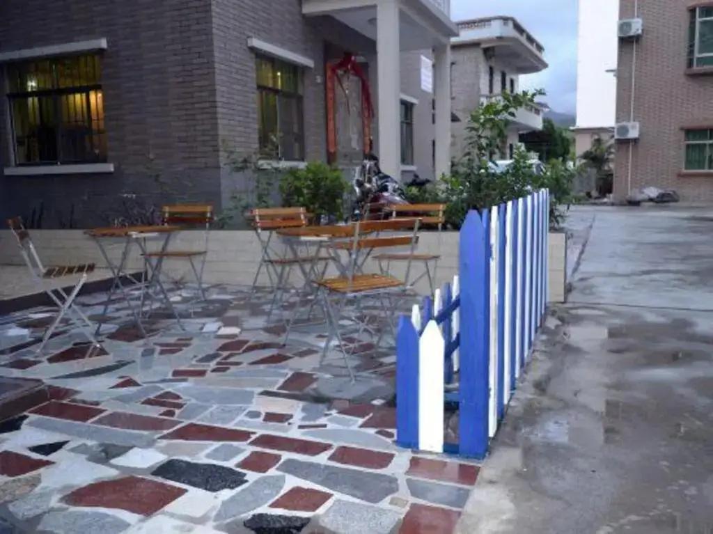 Шэньчжэнь: Xichong No. 1 Beach Huts