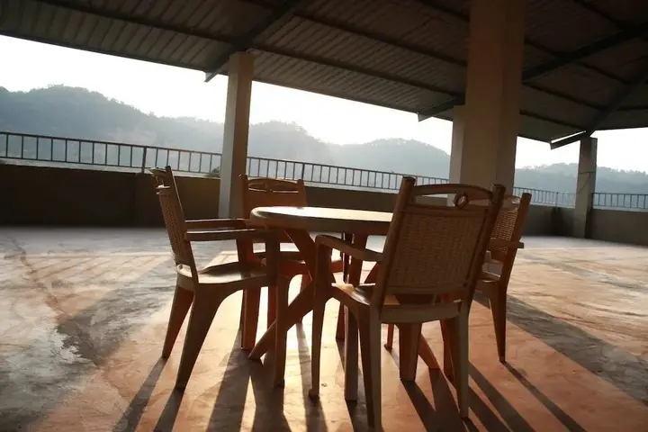 Наинитал: The Dukes Den Resort