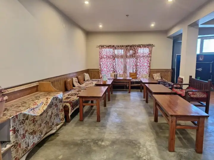 Лех: Tongspon Guest House