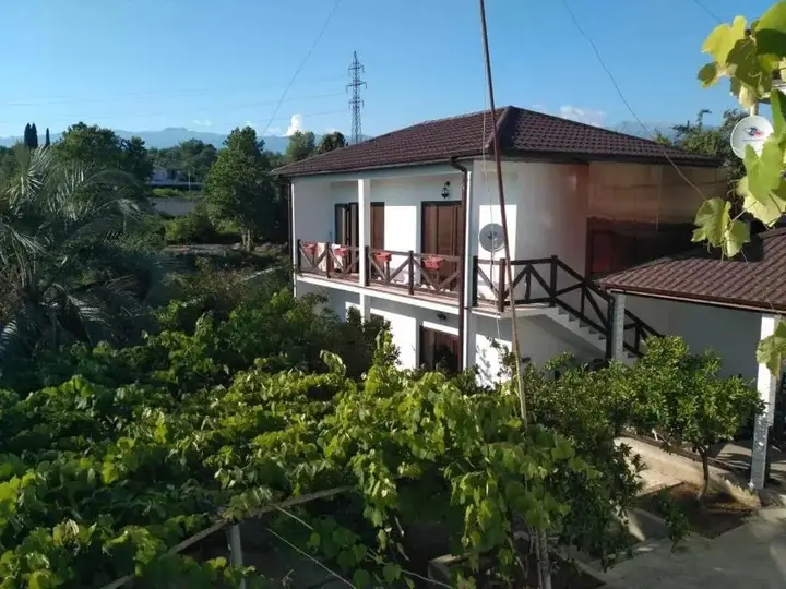Гудаута: Guest House Lermontov