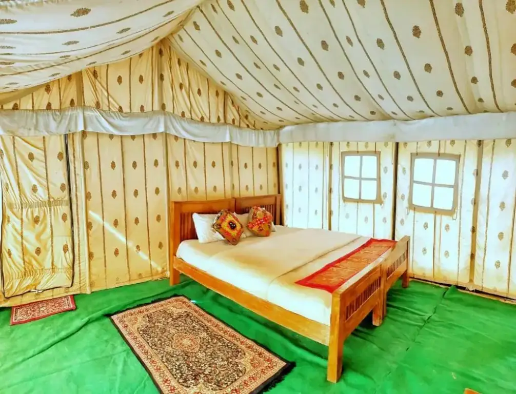 Джайсалмер: Hitesh Desert Safari Khuri