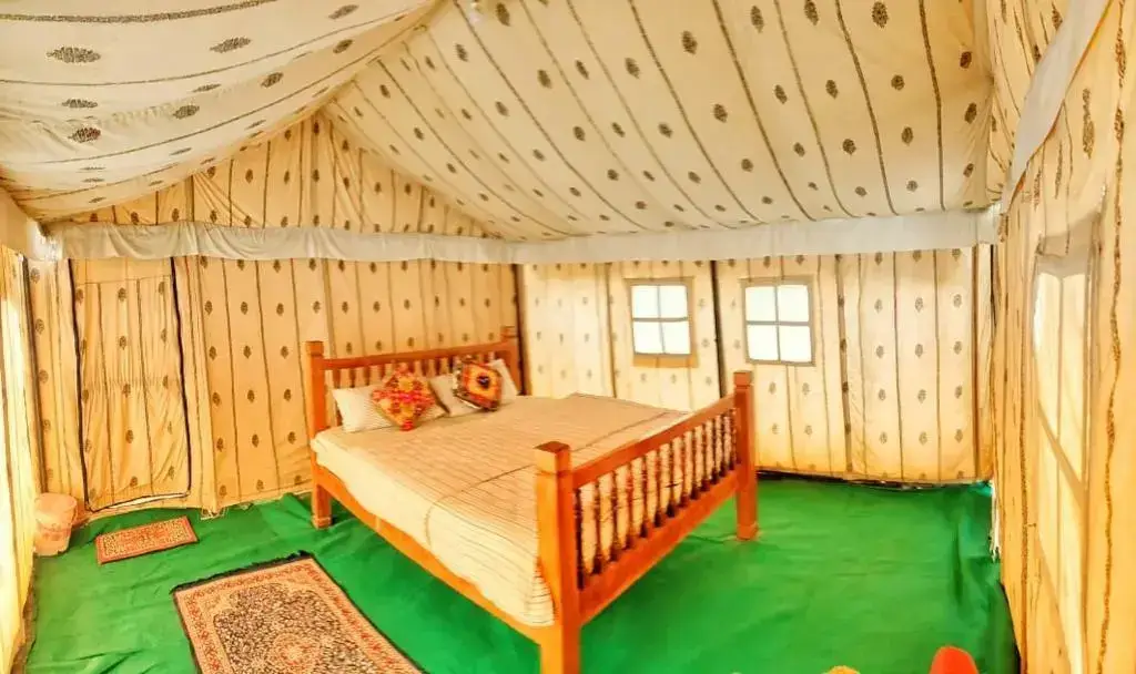 Джайсалмер: Hitesh Desert Safari Khuri