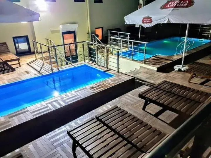 Бар: Hotel ADRIANA
