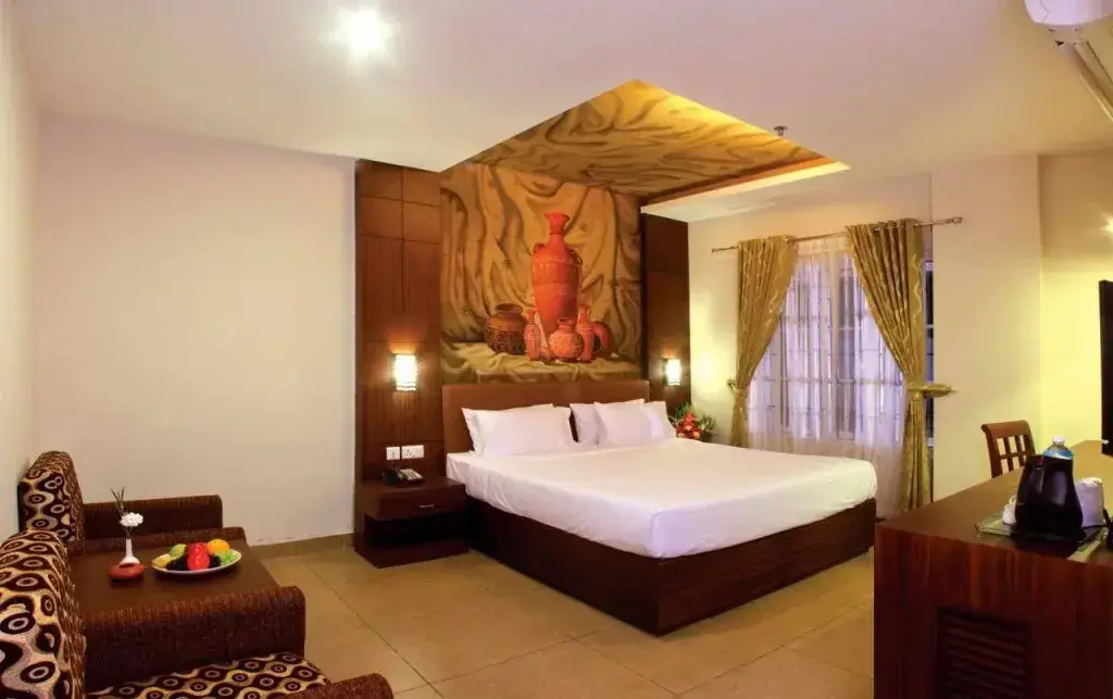 Атирапалли: Eastend Clayhouse Chalakudy