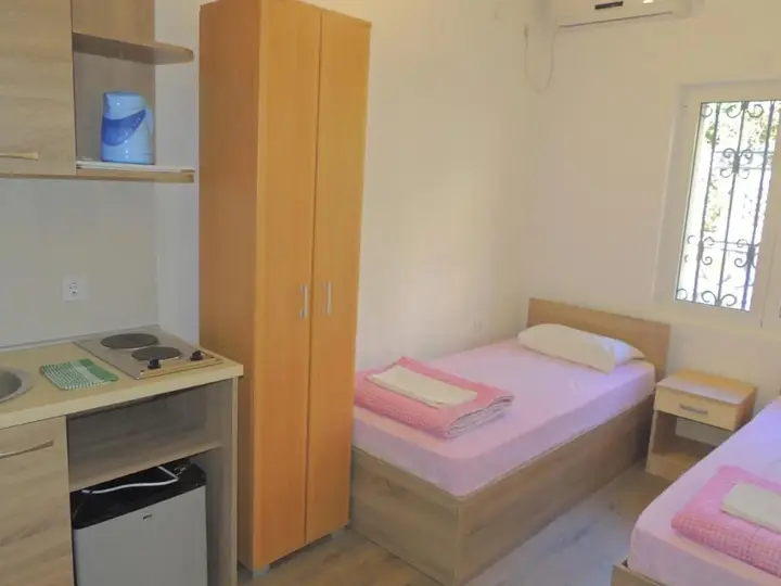 Бечичи: Guest House Jelena