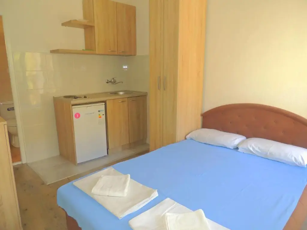 Бечичи: Guest House Jelena