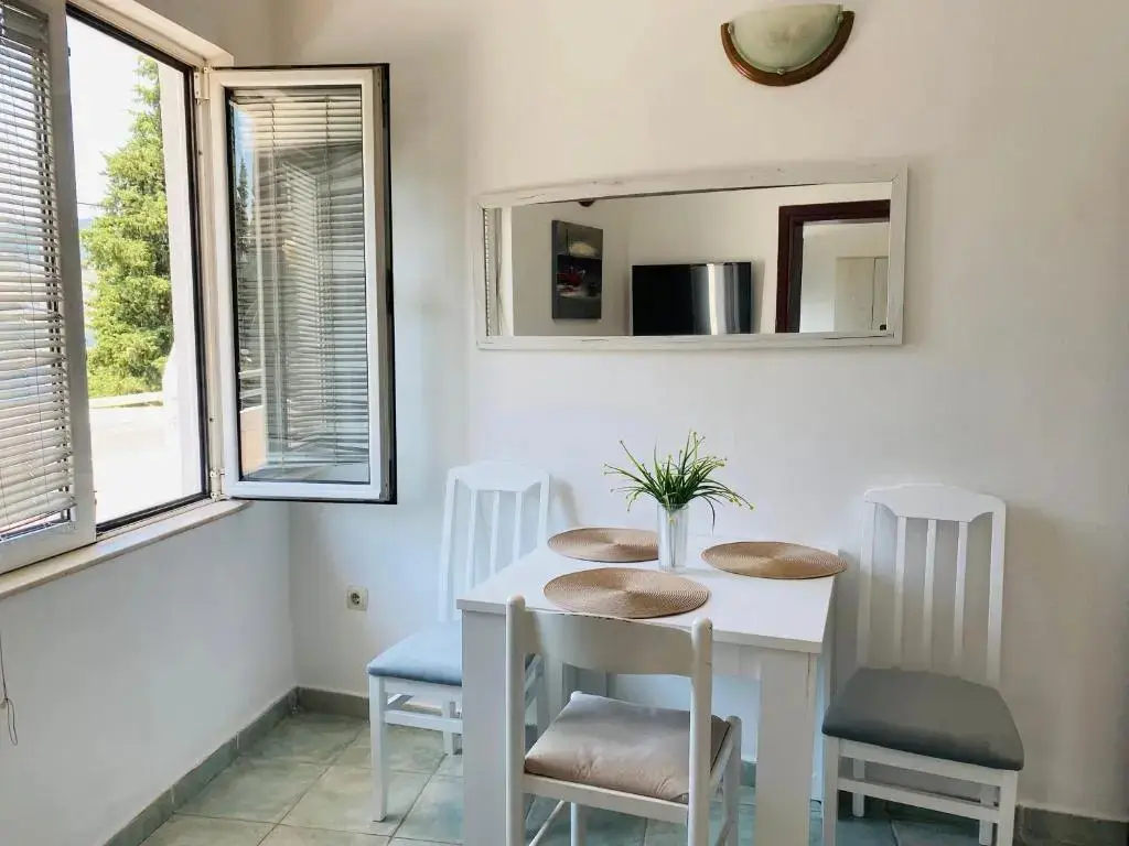 Херцег-Нови: Apartmani Ilić